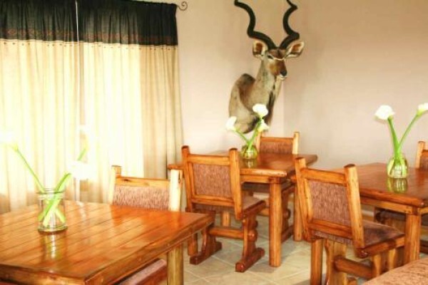Carros Guesthouse & Game Farm
