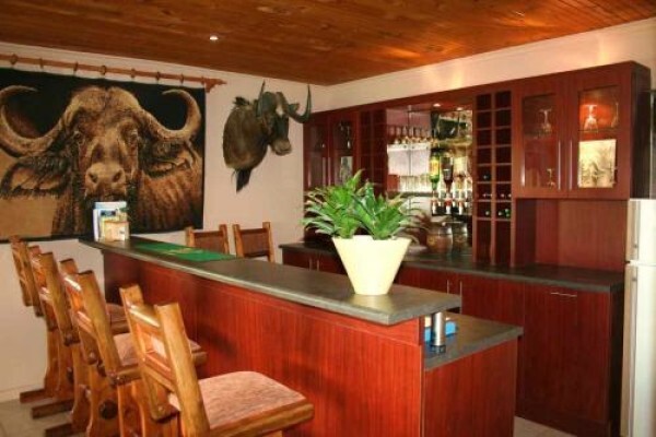 Carros Guesthouse & Game Farm