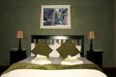 Karoo Gateway Guest House & Airport