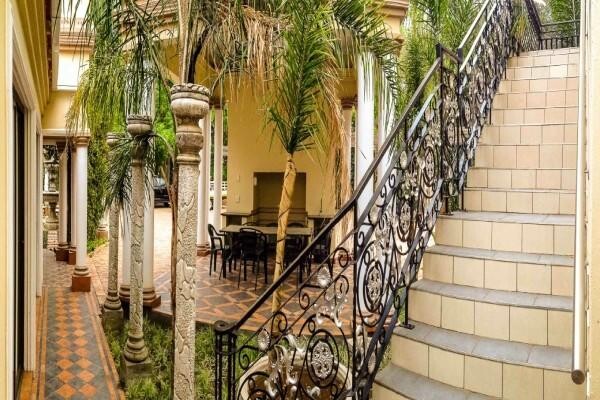 Caesars Guest House & Conference Centre