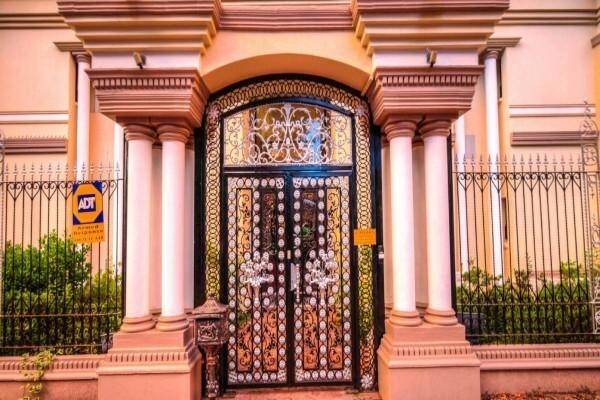 Caesars Guest House & Conference Centre