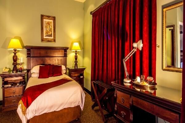 Caesars Guest House & Conference Centre