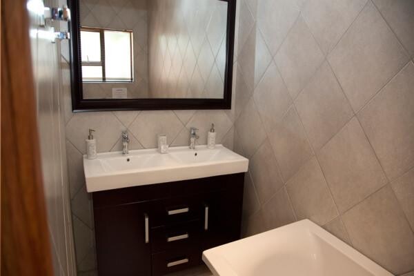 Tozandre Guest House