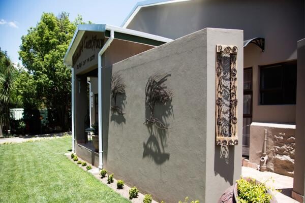 Tozandre Guest House