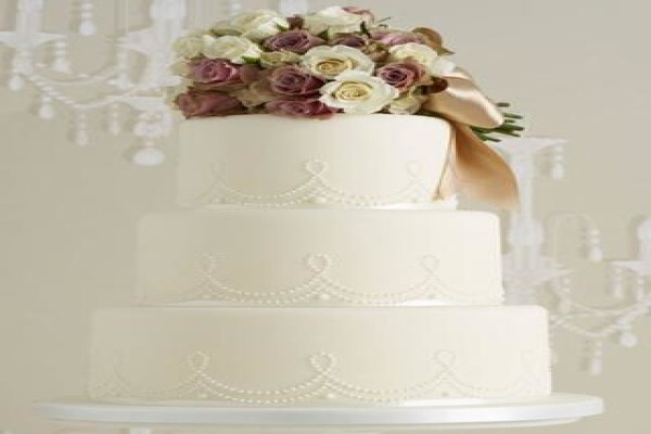 Wedding cakes by Suzette