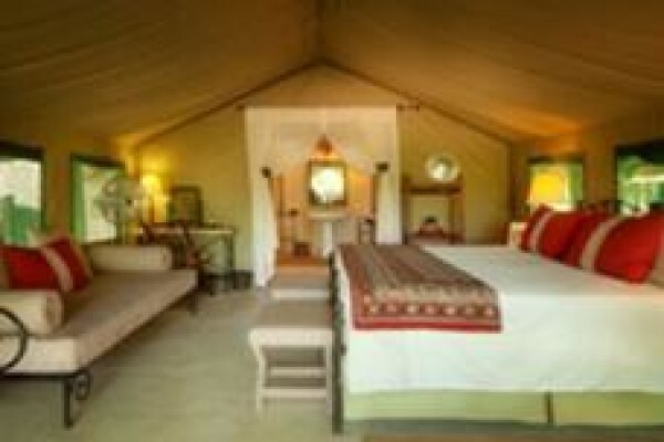 Sussi Safaris & Travel Services