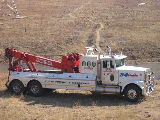 TWENTY FOUR SEVEN TOWING