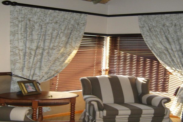 Renes Blinds and Curtains