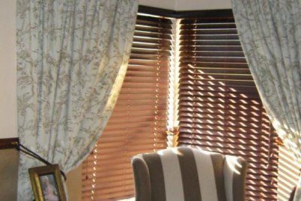 Renes Blinds and Curtains