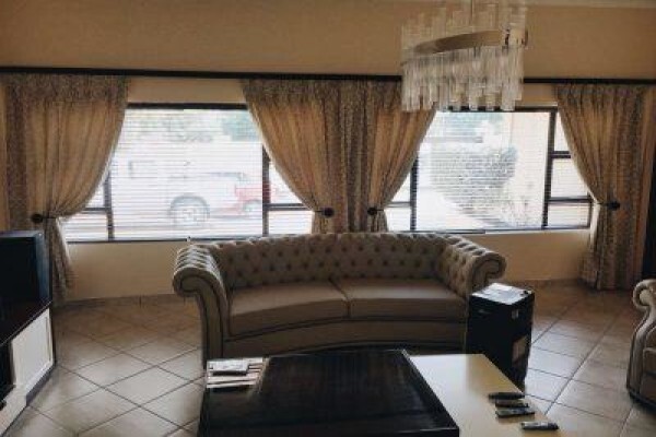Renes Blinds and Curtains