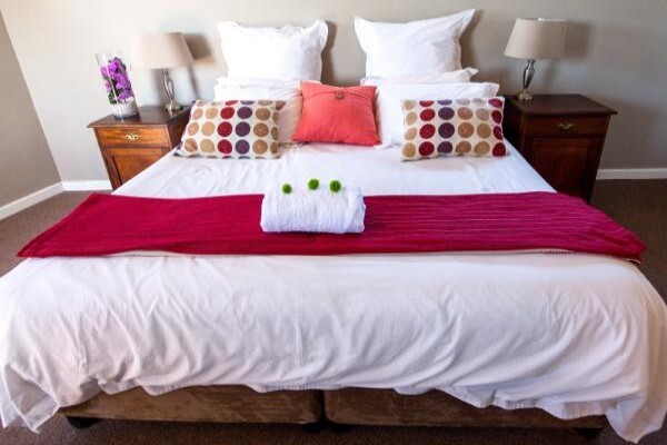 Hampton Court Guest Lodge