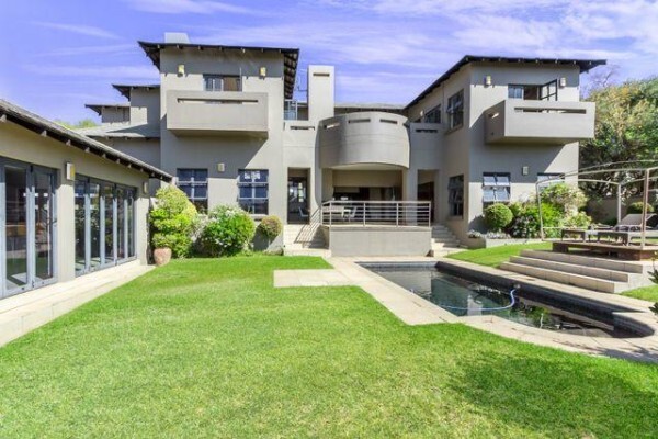 GAYE CAWOOD REALTY