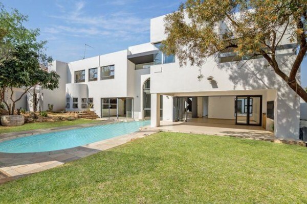 GAYE CAWOOD REALTY