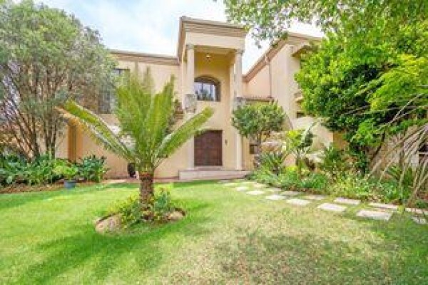 GAYE CAWOOD REALTY