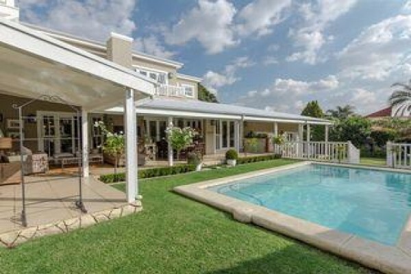GAYE CAWOOD REALTY