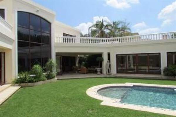GAYE CAWOOD REALTY