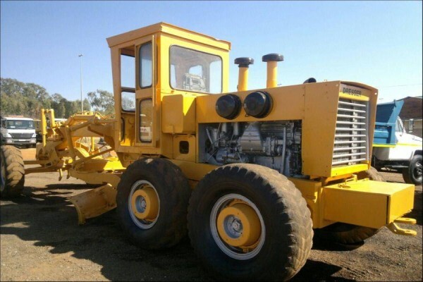 Mr TLB Excavation & Renovations CC