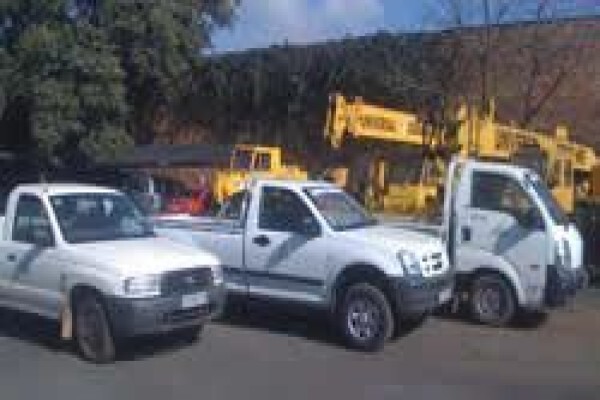 Universal Crane Hire CC