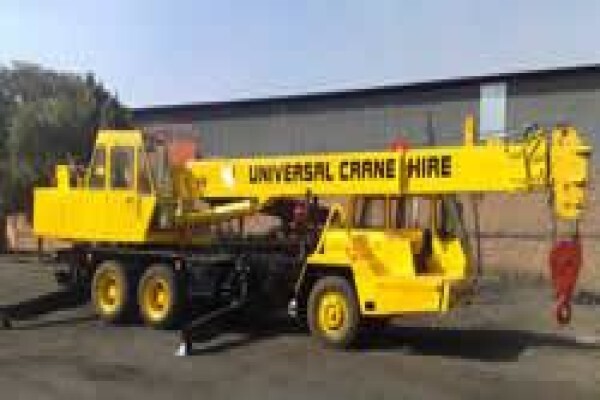 Universal Crane Hire CC