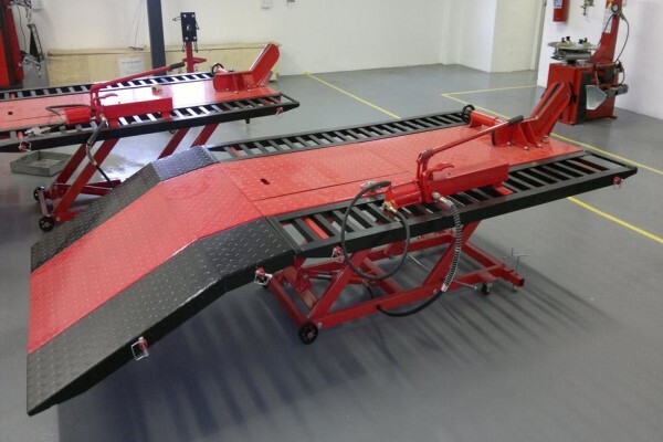 AUTOMOTIVE GARAGE SUPPLIES