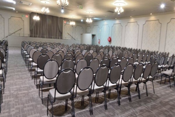 Cedar Park Hotel & Conference Centre