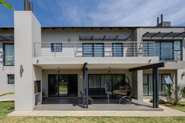 Vartrust Real Estate