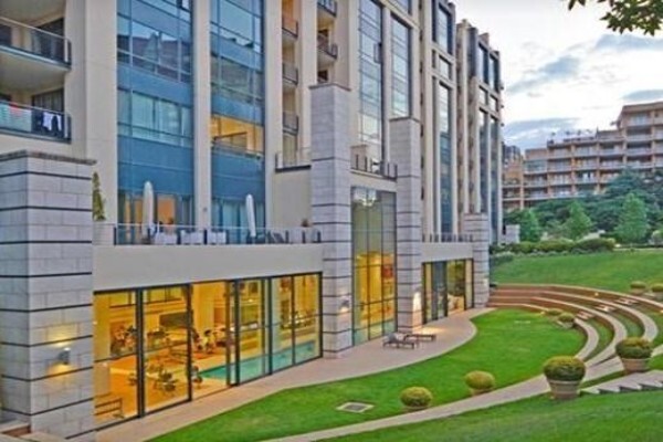 Vartrust Real Estate