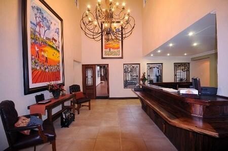 Afrique Boutique Hotel O.R Tambo