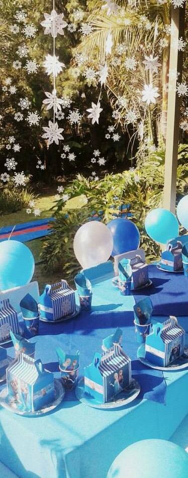 Crystelle's Pinatas & Costumes