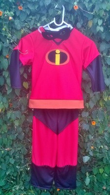 Crystelle's Pinatas & Costumes