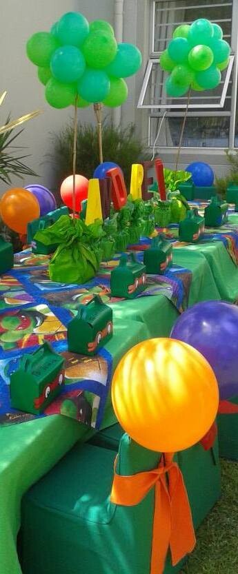 Crystelle's Pinatas & Costumes
