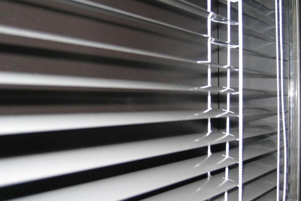 VERTIBLIND cc