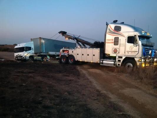 Toots Towing