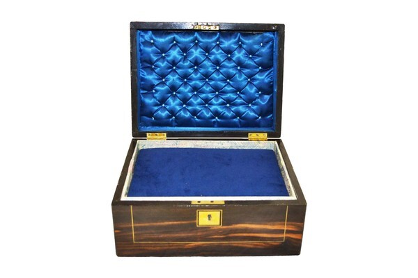 Ziora - Antique Furniture, Collectibles & Fine Art