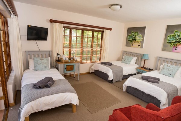 Aan De Bergen Guest House