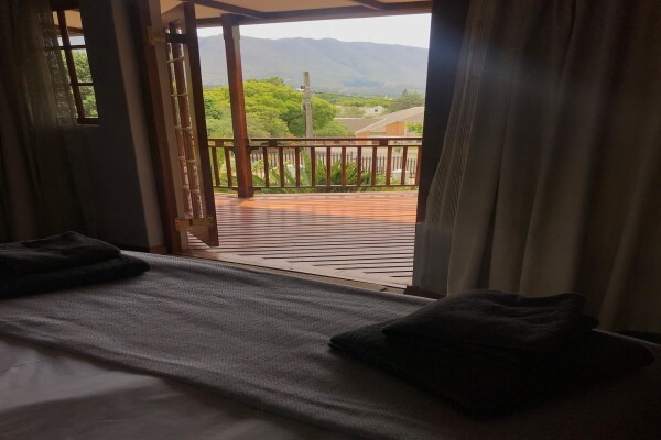 Aan De Bergen Guest House