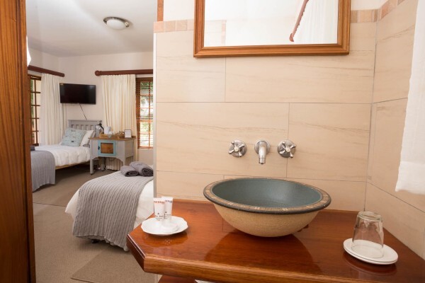 Aan De Bergen Guest House