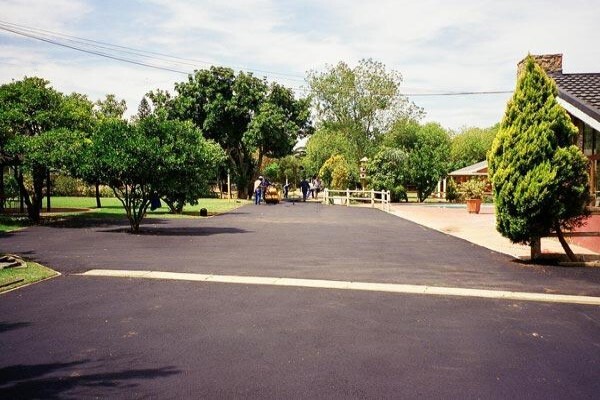 Tar-A-Way