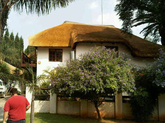 CeF Harvey Thatch, Thatching, Fencing