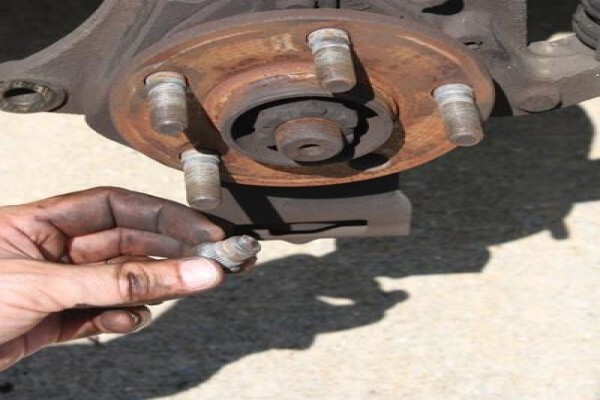 TAP and DIE Mobile Thread Repair Services