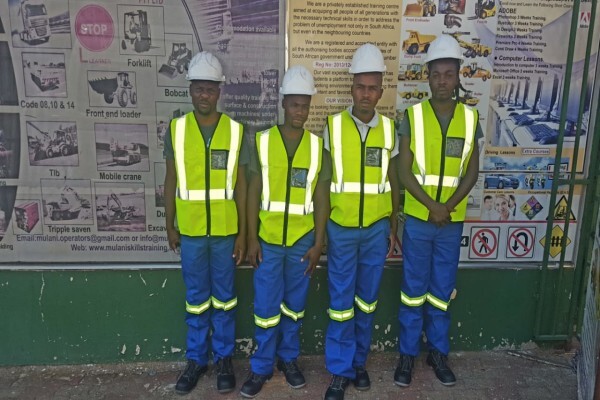 Mulani accredited training providers for lifting and earth moving equipment training school 08342376