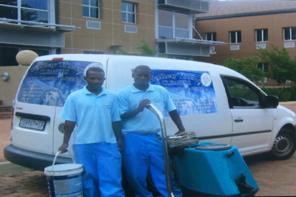 Valley View Cleaners (Laundromat & Dry Cleaners)