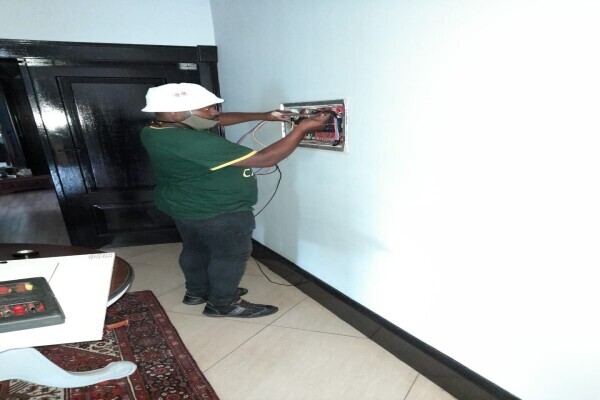 Mooikloof Electricians 0659925618