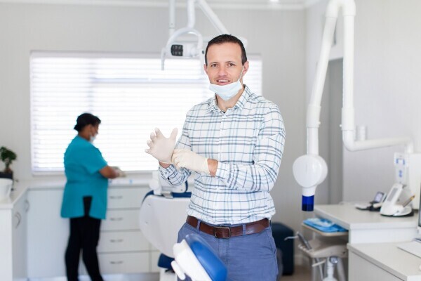 Dr Philip Middleton