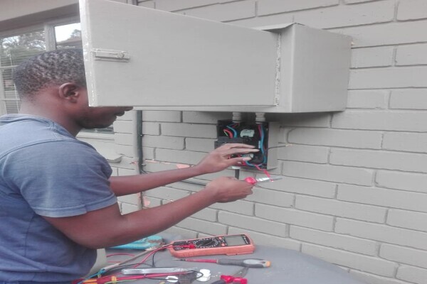 Waterkloof Electricians 0784049776
