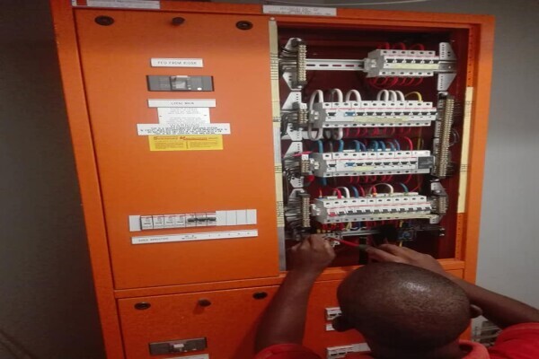 Montana Electricians 0762985983 (NO CALL OUT FEE)