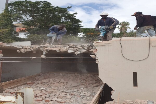 Leukes Builders