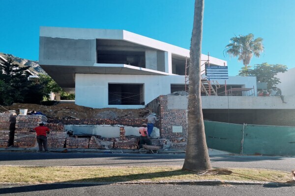 Leukes Builders