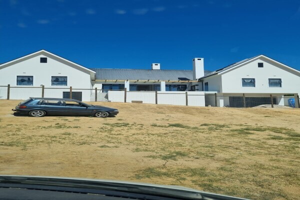 Leukes Builders