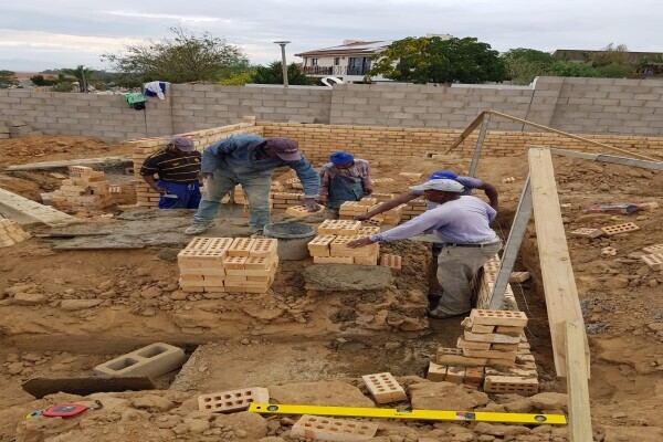 Leukes Builders